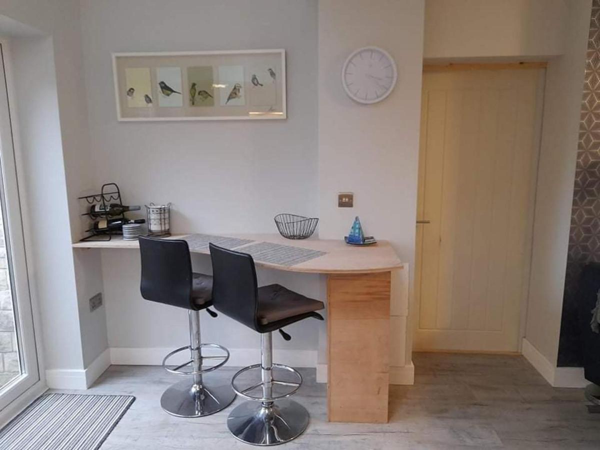 Outstanding Modern 1-Bed House In Chippenham Chippenham (Wiltshire) Bagian luar foto